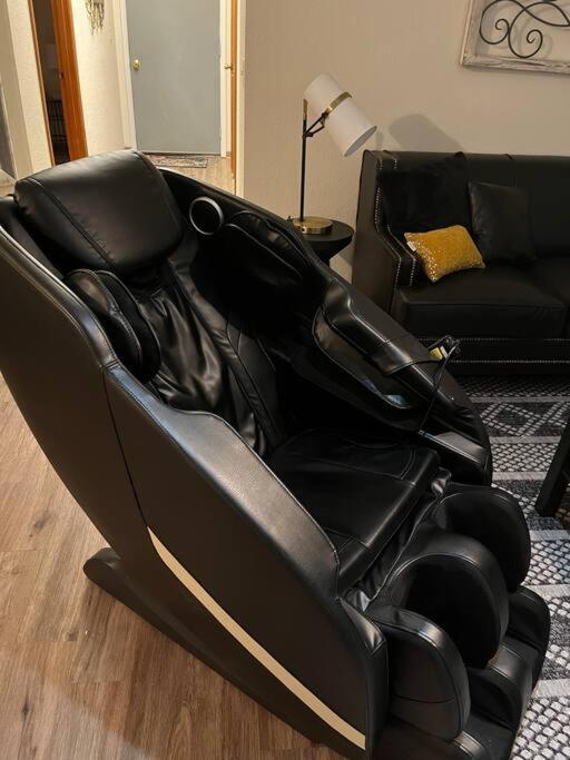 לונגוויו Paradise Oasis Near Lake *Full Body Massage Chair* מראה חיצוני תמונה